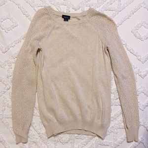 Cute , fitted sweater by Rue